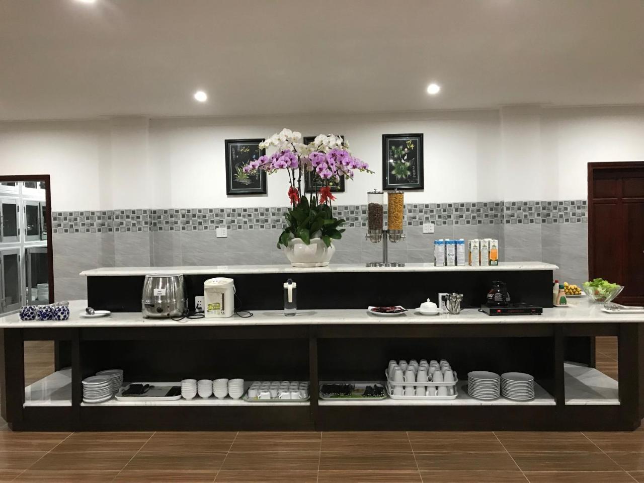 Long Bao Chau Hotel Thu Dau Mot Eksteriør billede