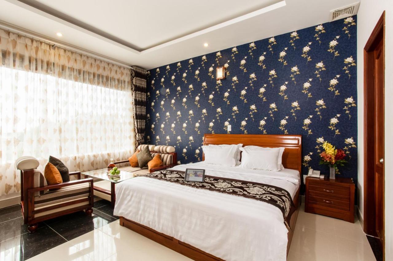 Long Bao Chau Hotel Thu Dau Mot Eksteriør billede