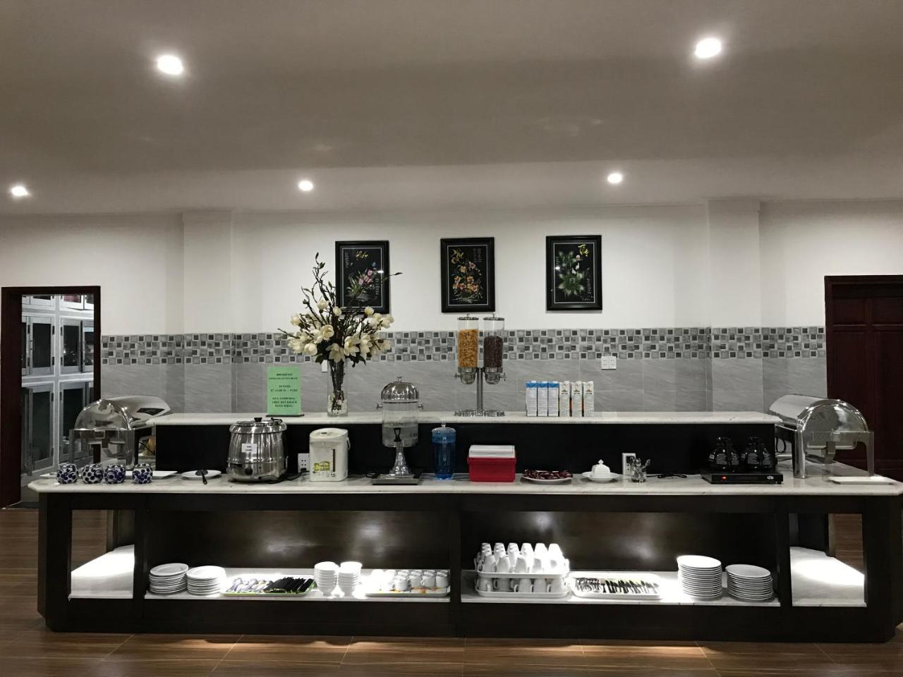 Long Bao Chau Hotel Thu Dau Mot Eksteriør billede